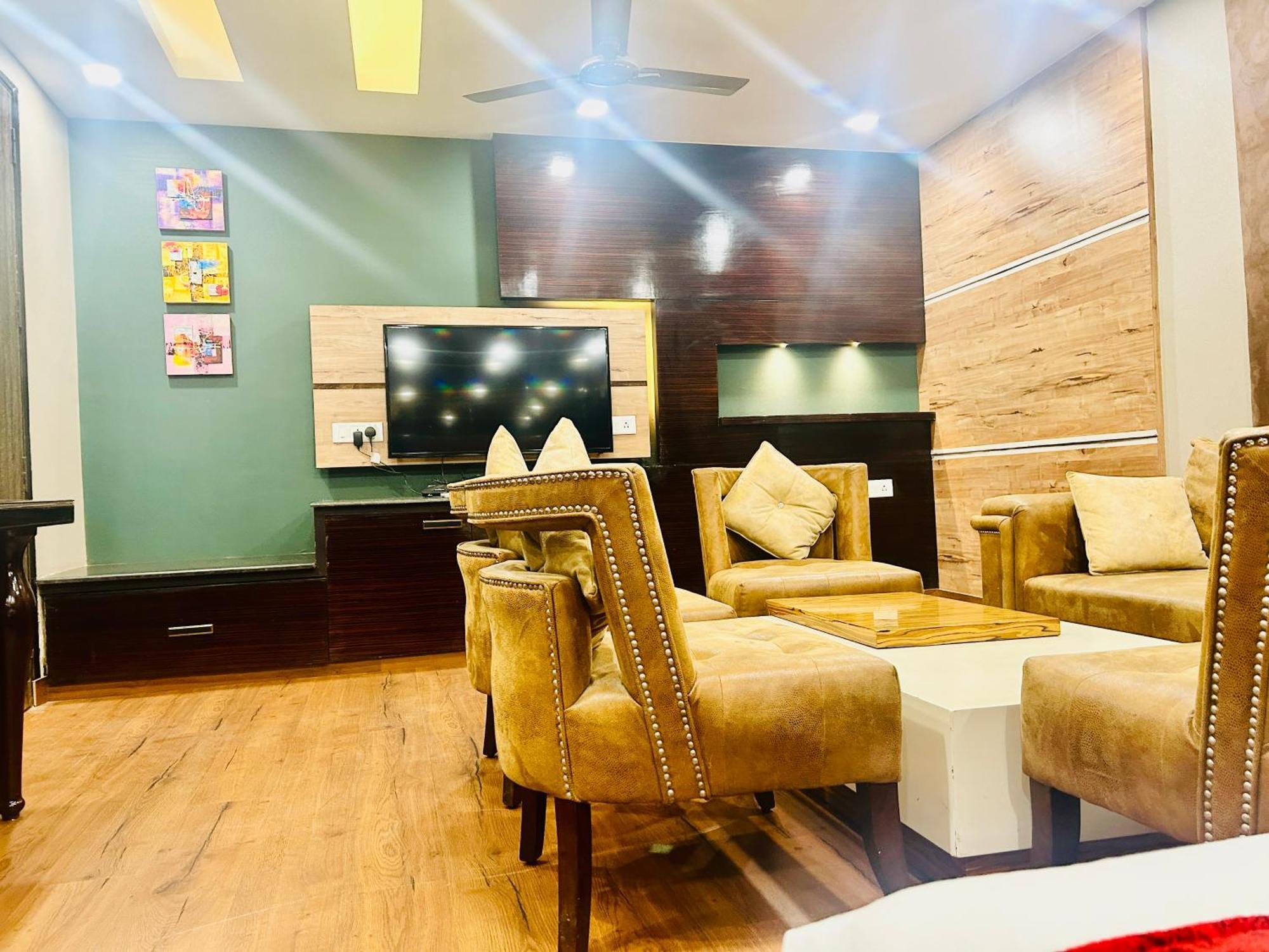 דלהי Hotel Gold Souk - Karol Bagh מראה חיצוני תמונה