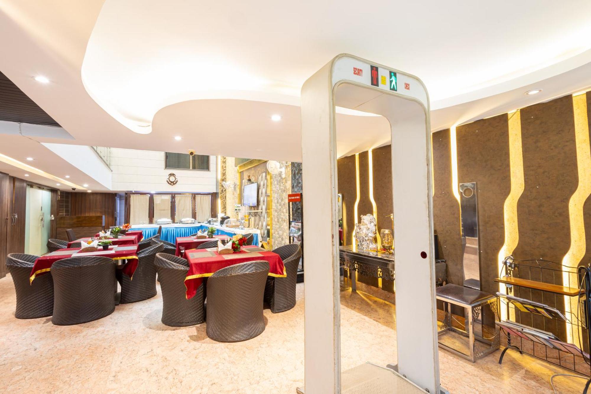 דלהי Hotel Gold Souk - Karol Bagh מראה חיצוני תמונה