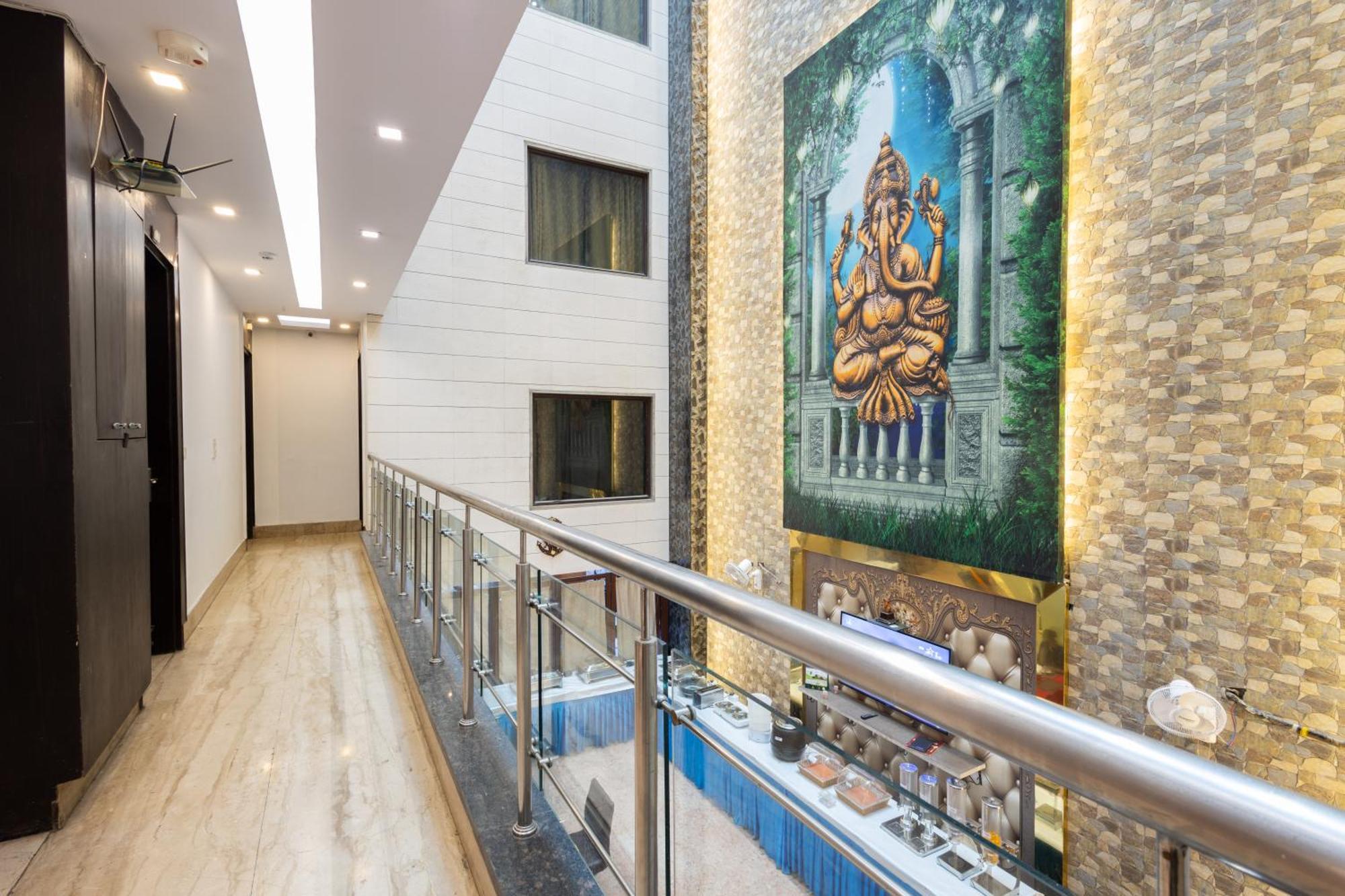 דלהי Hotel Gold Souk - Karol Bagh מראה חיצוני תמונה