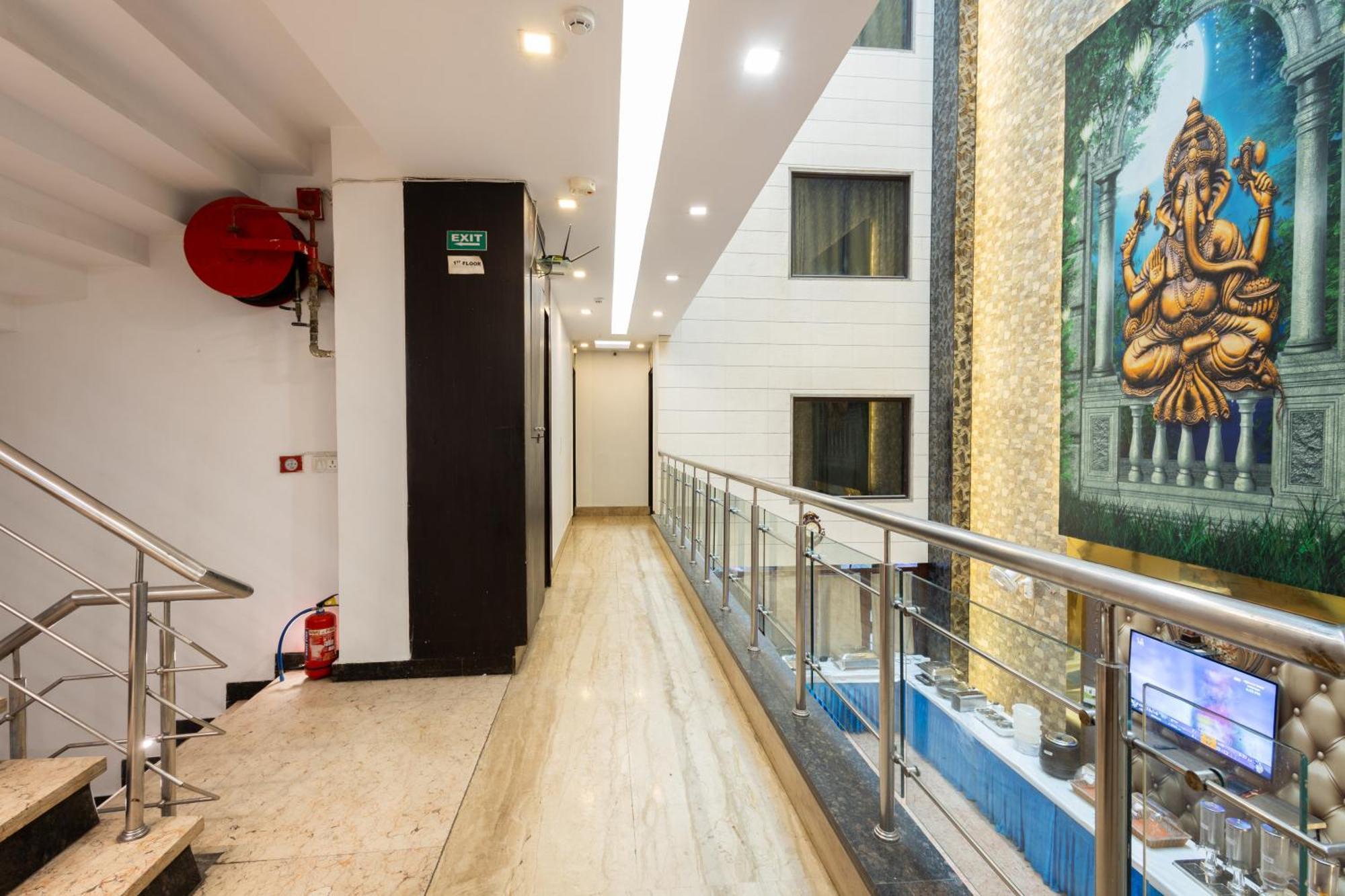 דלהי Hotel Gold Souk - Karol Bagh מראה חיצוני תמונה