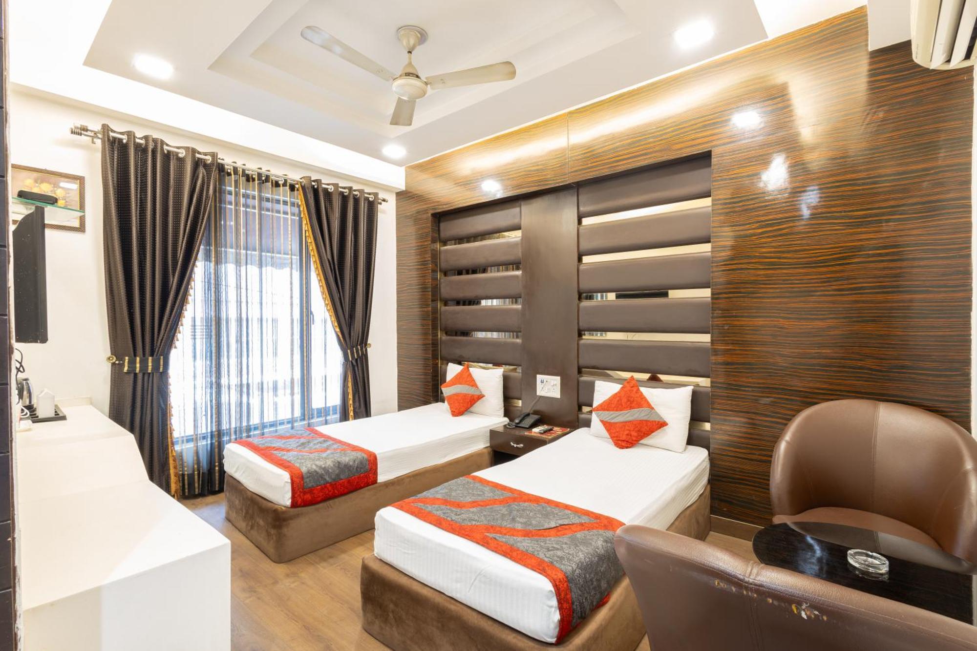 דלהי Hotel Gold Souk - Karol Bagh מראה חיצוני תמונה