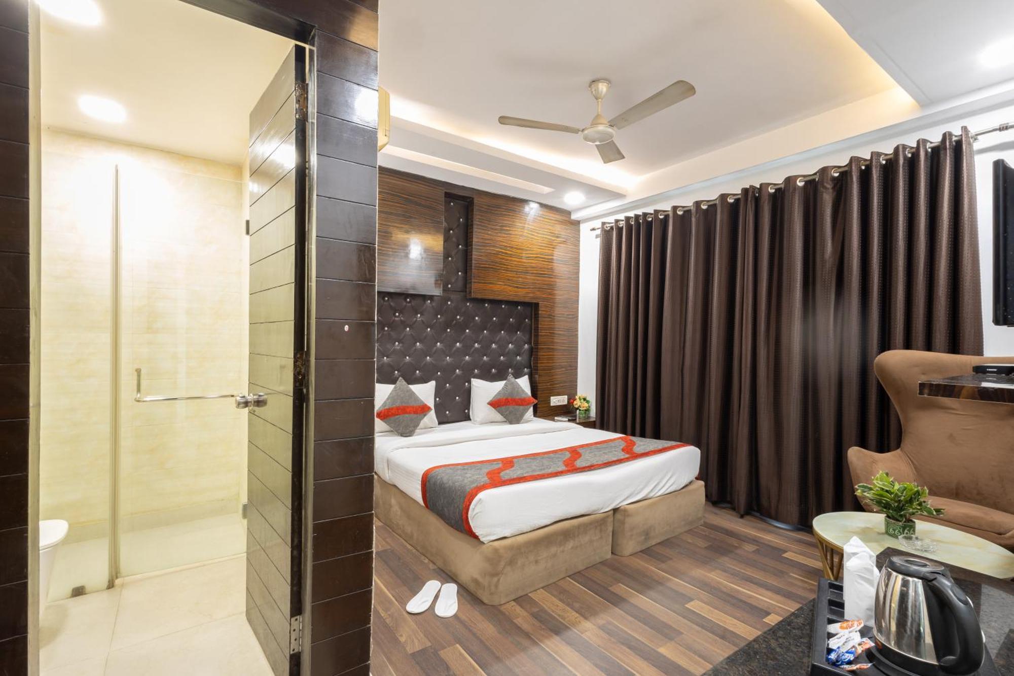 דלהי Hotel Gold Souk - Karol Bagh מראה חיצוני תמונה
