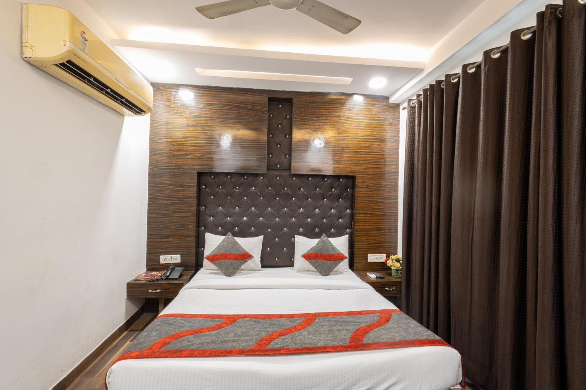 דלהי Hotel Gold Souk - Karol Bagh מראה חיצוני תמונה