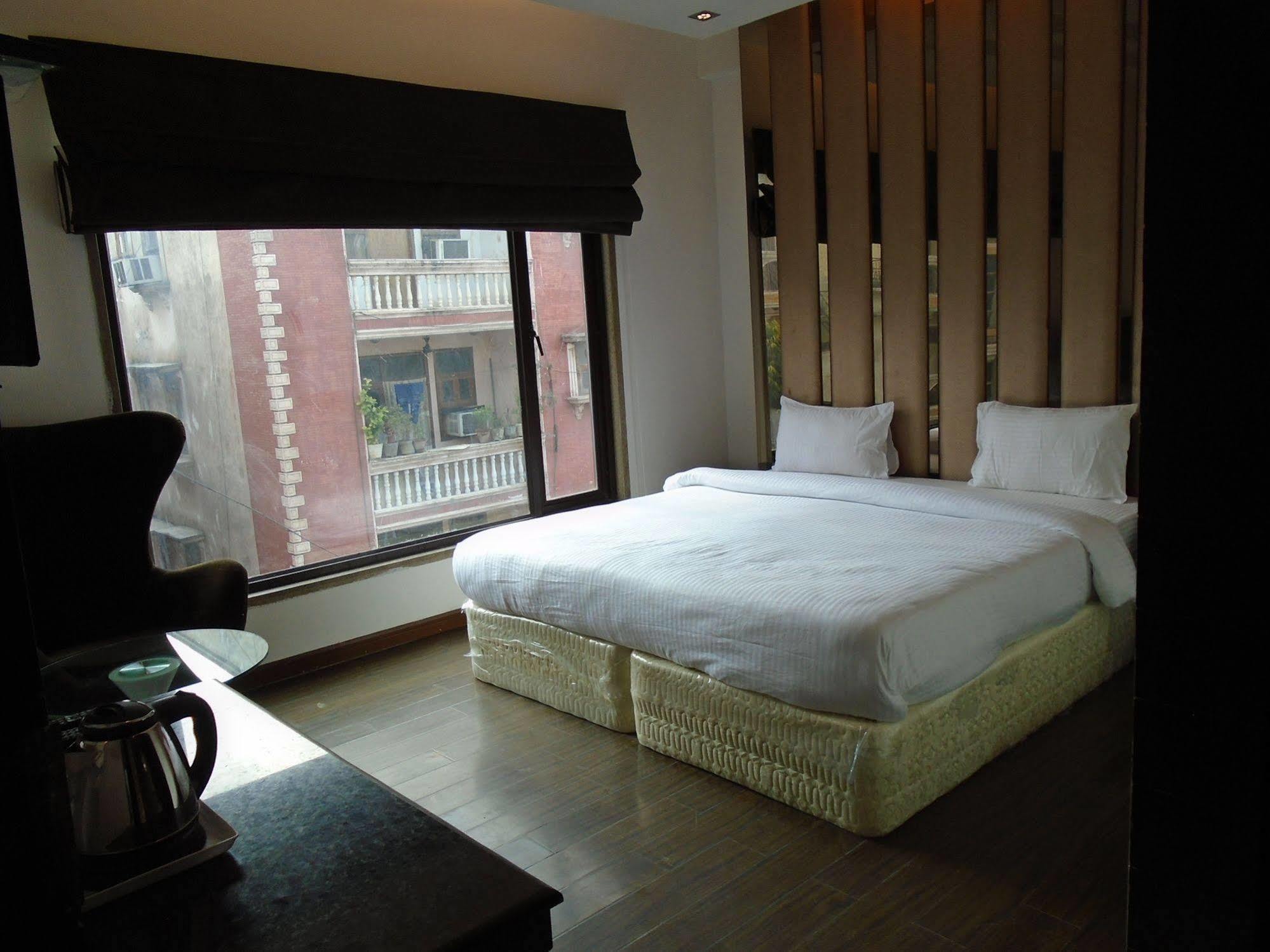 דלהי Hotel Gold Souk - Karol Bagh מראה חיצוני תמונה