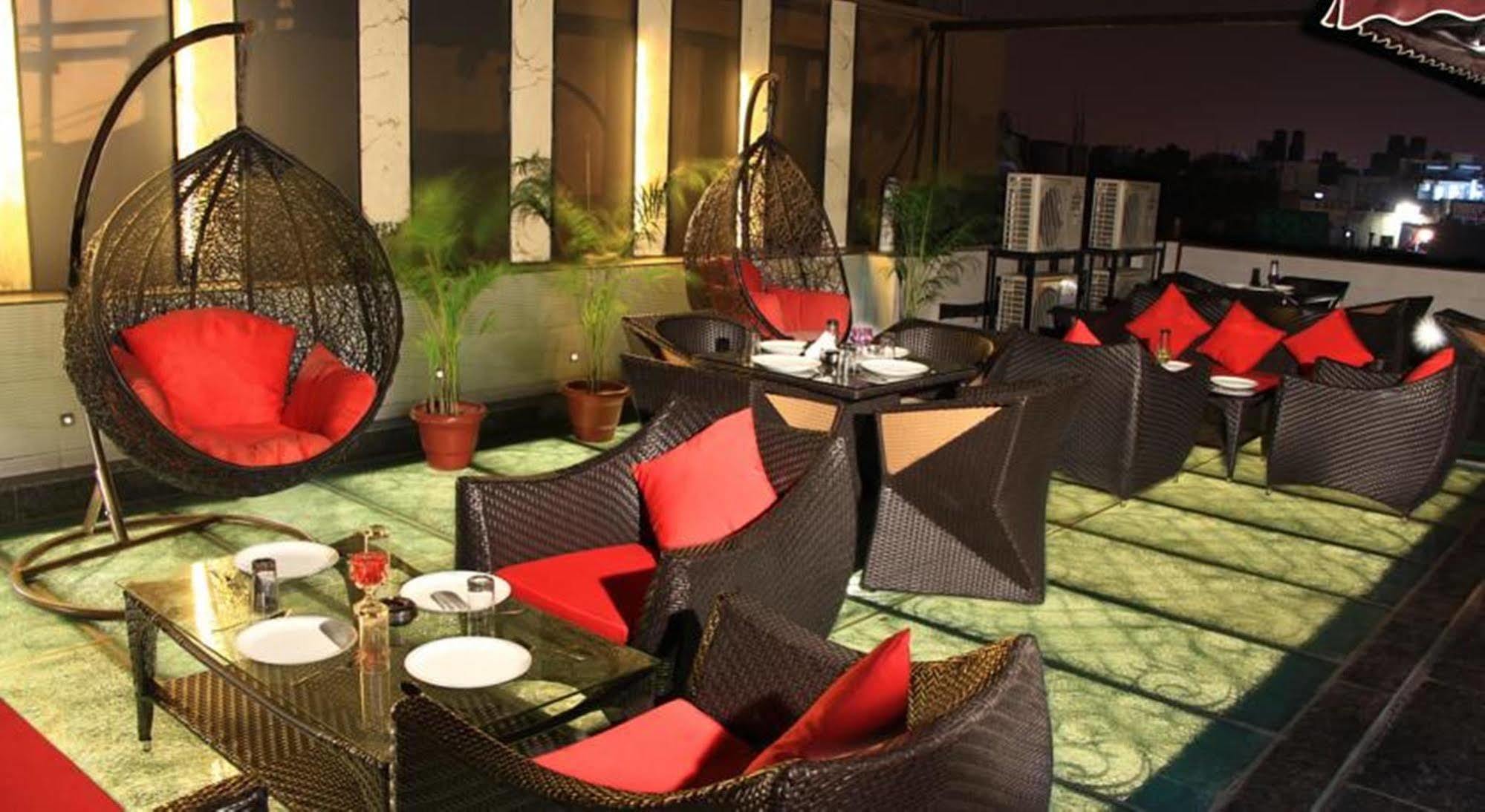דלהי Hotel Gold Souk - Karol Bagh מראה חיצוני תמונה